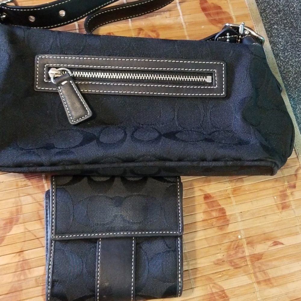 Small coach purse and wallet as is